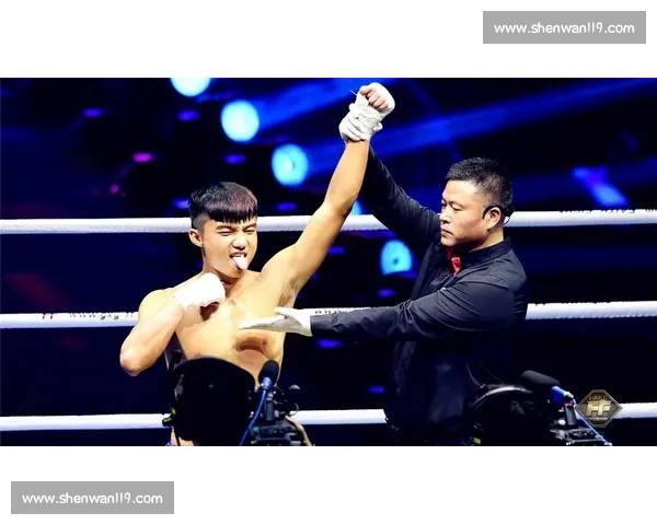 袁鹏杰晋级 Glory-RISE 合办赛事决赛!中日拳王终极对决剑指复仇