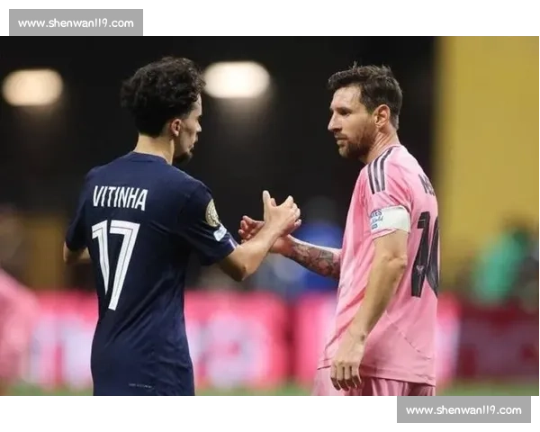 登贝莱：谨慎复出剑指金球 温情重逢致敬梅西